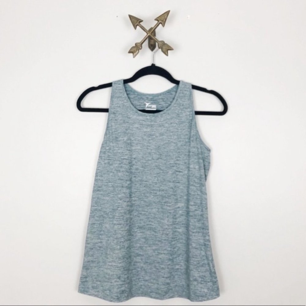 *5 for $20* Old Navy women’s work out tank in blue Size medium